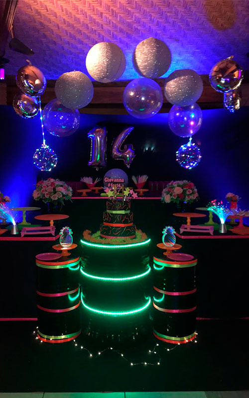 Montagem de palco para evento corporativo