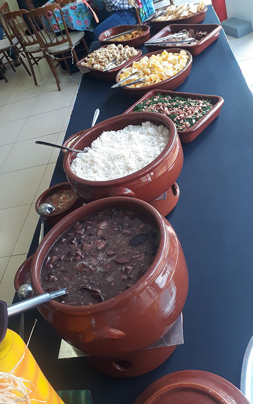 Buffet de gala para evento corporativo