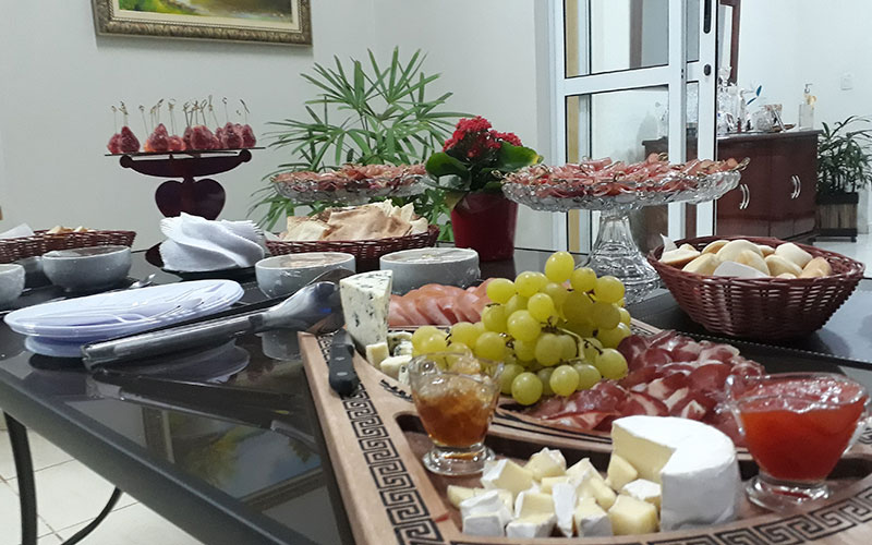 Atendimento com hostess para eventos corporativos