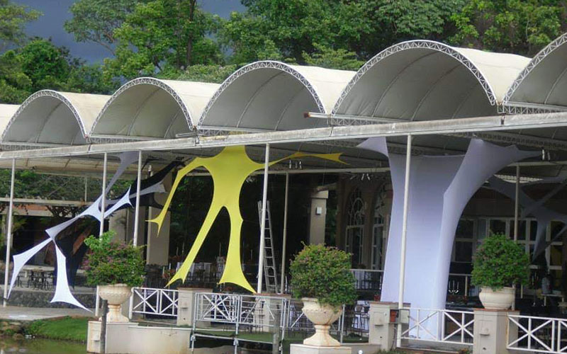 Atendimento com hostess para eventos corporativos