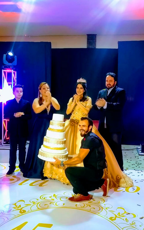 Montagem de palco para evento corporativo